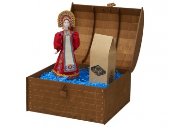 Подарочный набор: кукла фарфоровая, чай "Малина с мятой", красный